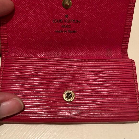 Louis Vuitton Epi Key Holder Case Red Textured 4-Key Organization Travel Luxury - Picture 4 of 11